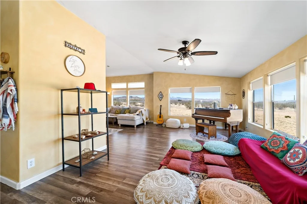 Photo of 61375 Leslie Lane