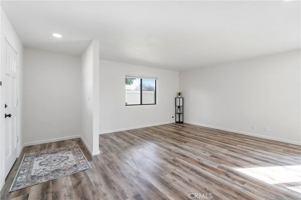 Photo of 700 W 2nd Street