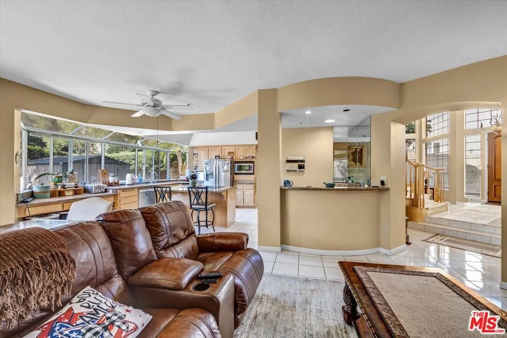 Photo of 6941 E Pinnacle Pointe
