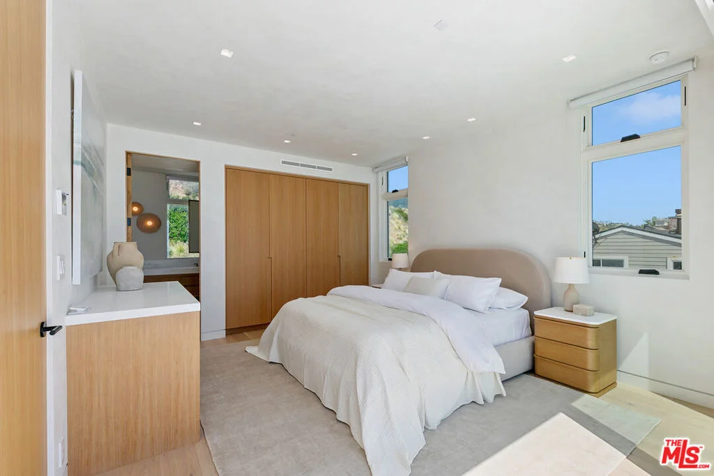 Photo of 31224 Broad Beach Road