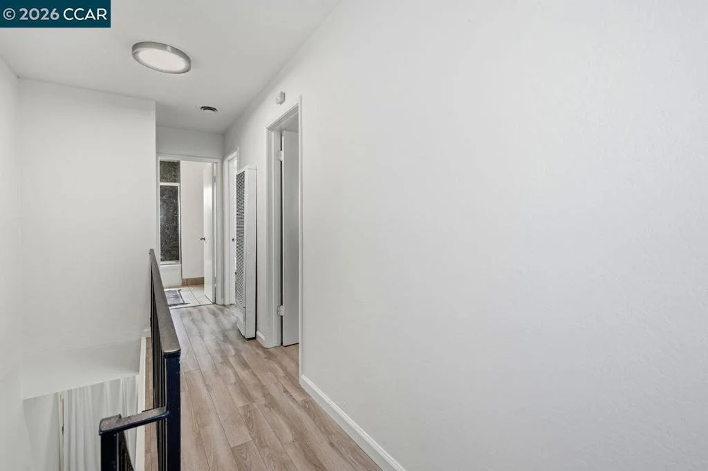 Photo of Unit 5 at 2115 Central
