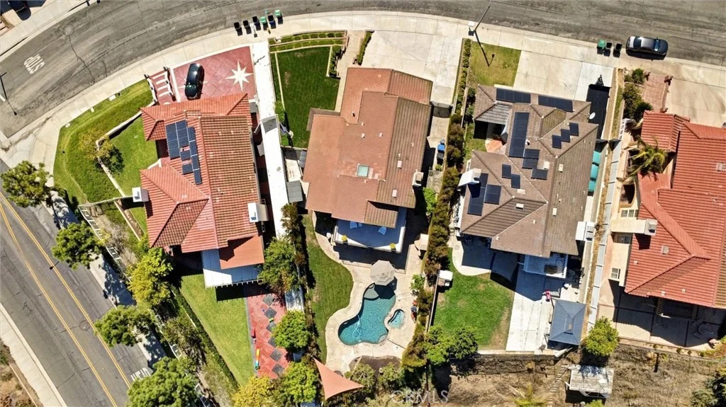 Photo of 445 Somerset Circle