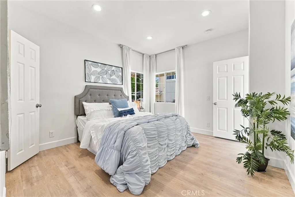 Photo of 6226 E Cliffway Drive