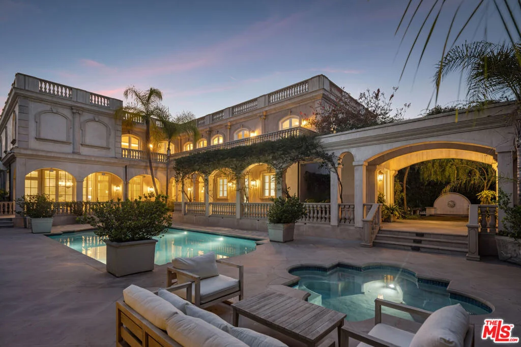 Photo of 628 N Rodeo Drive