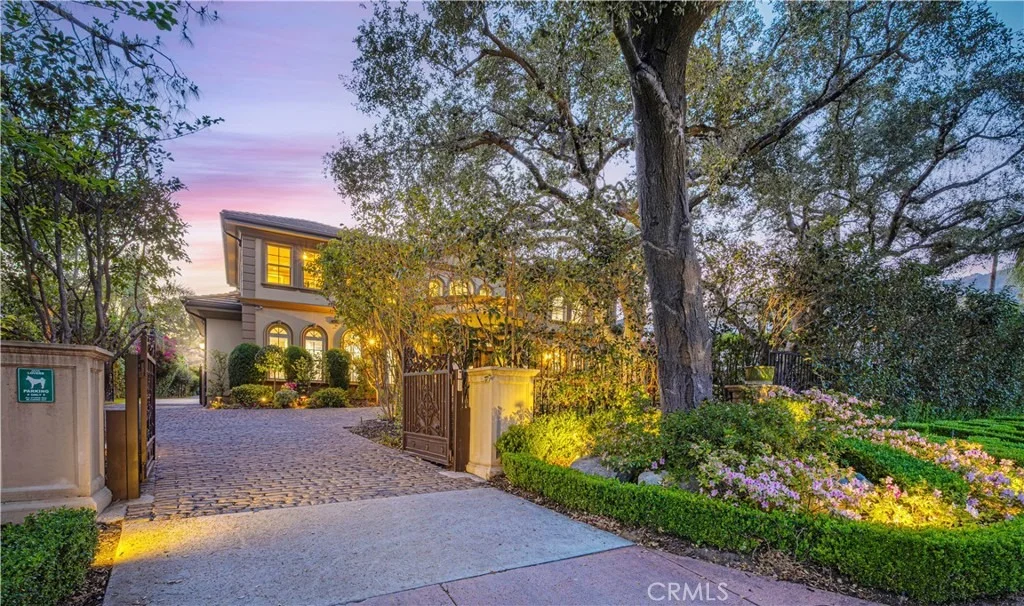 Photo of 1539 Rodeo