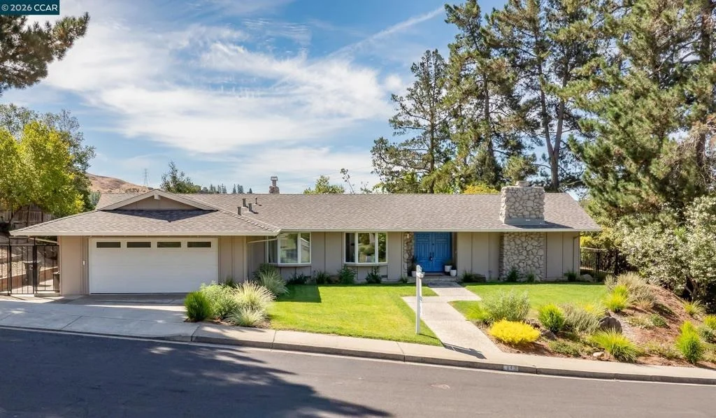 Photo of 445 Kingsford Dr