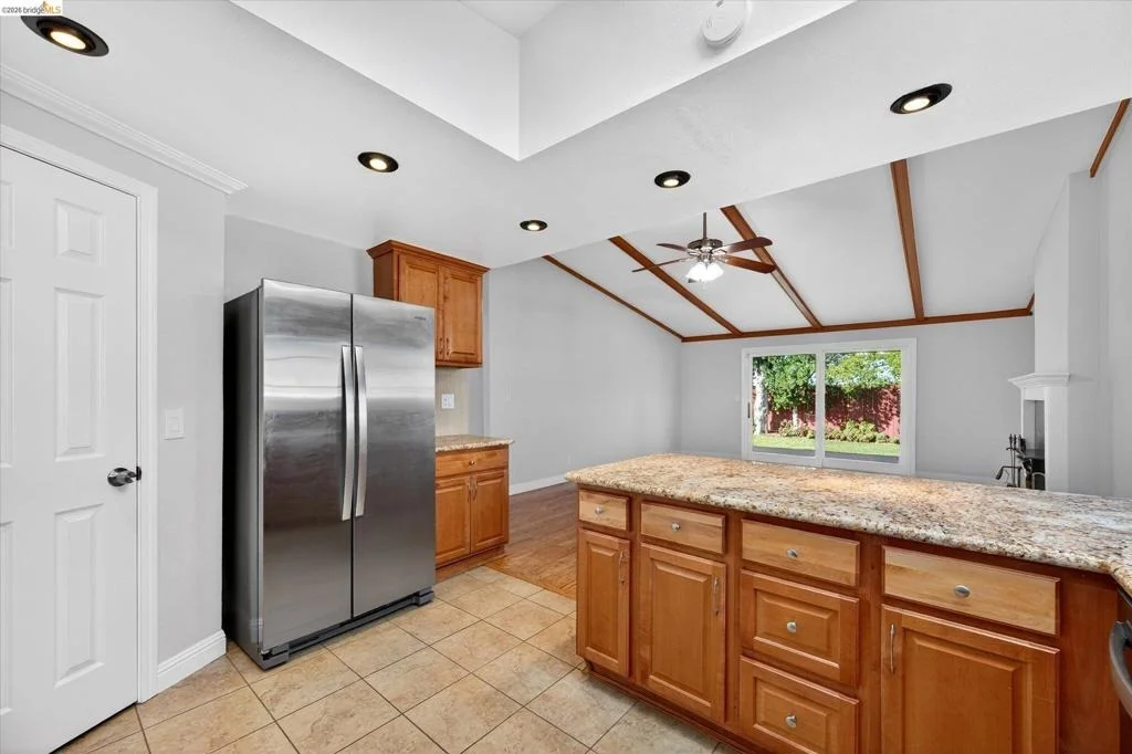 Photo of 901 Helix Dr