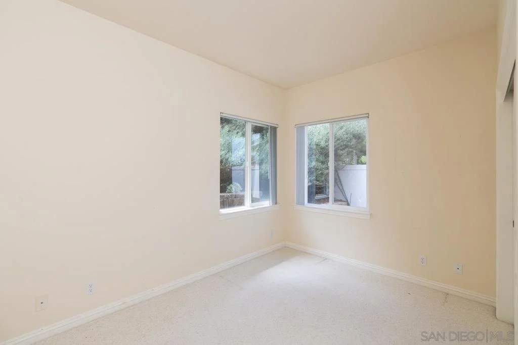 Photo of 613 Carnation Ln