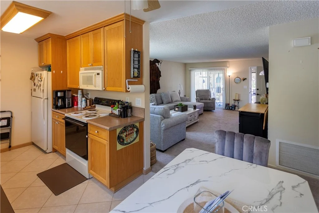 Photo of Unit E at 26344 Oak Plain