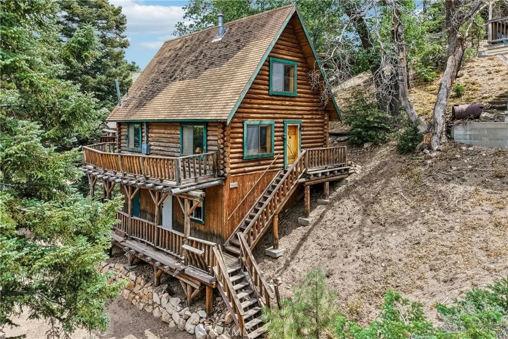 Photo of 33329 Robin Drive