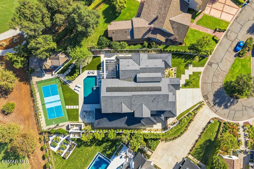 Photo of 4400 Oak Place Drive