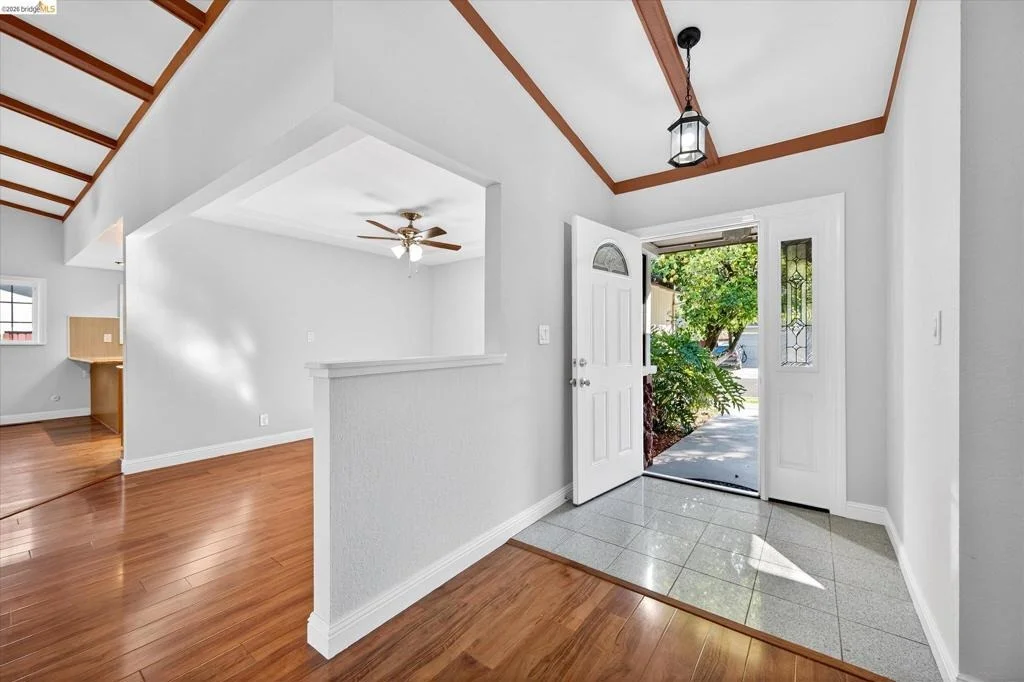 Photo of 901 Helix Dr