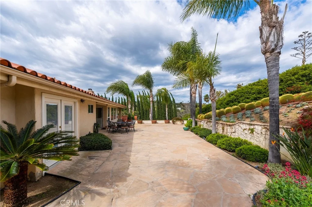Photo of 2740 Los Alisos Drive