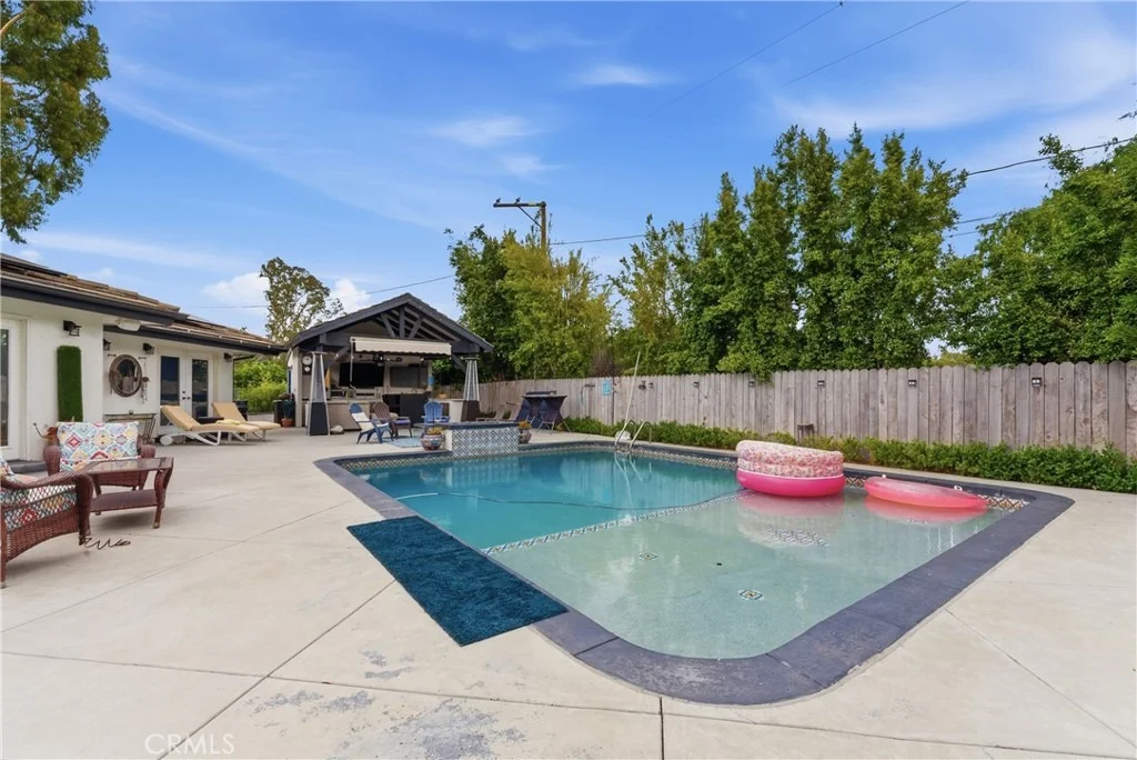 Photo of 520 W Hermosa