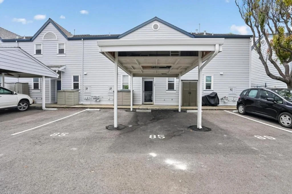 Photo of 108 Commodore Drive