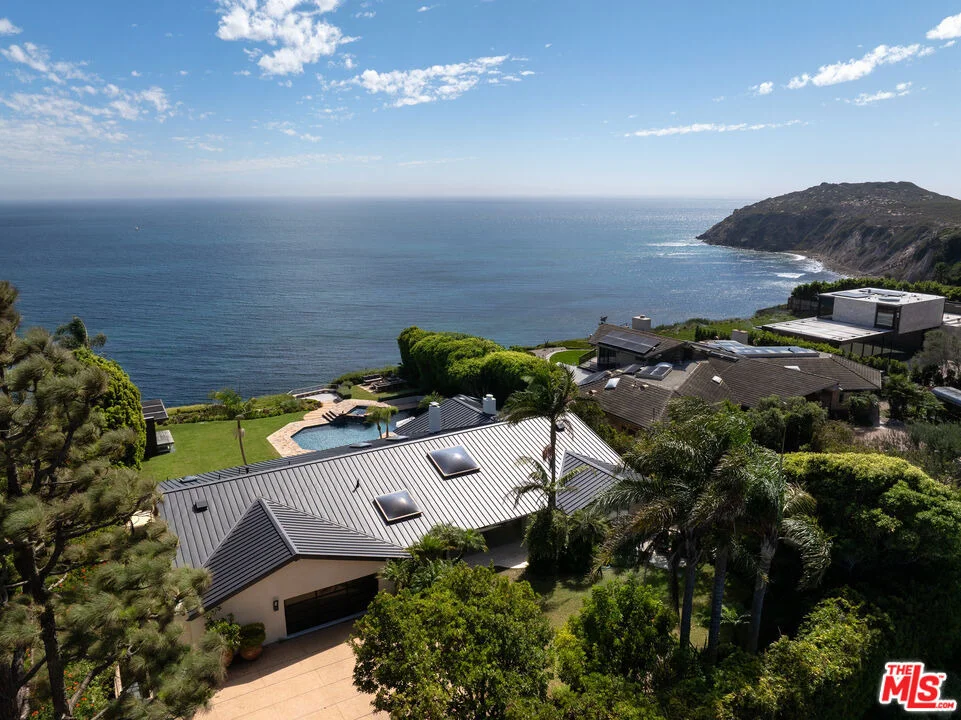 Photo of 29020 Cliffside Drive