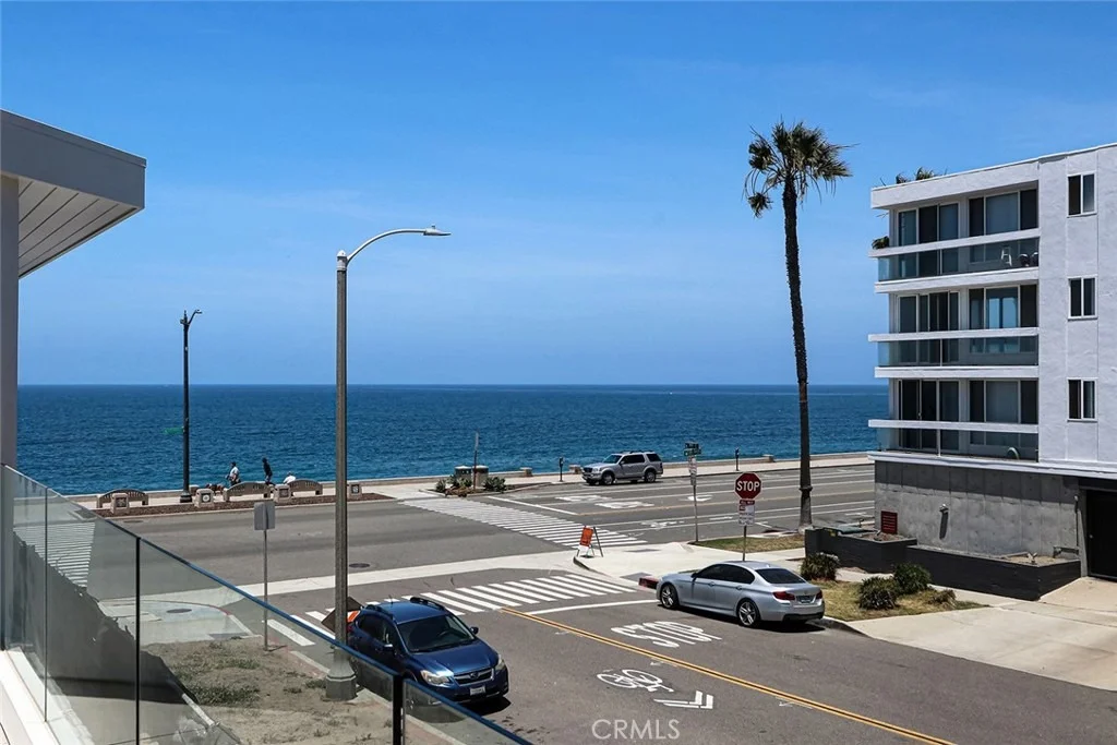 Photo of Unit 2 at 1400 Esplanade