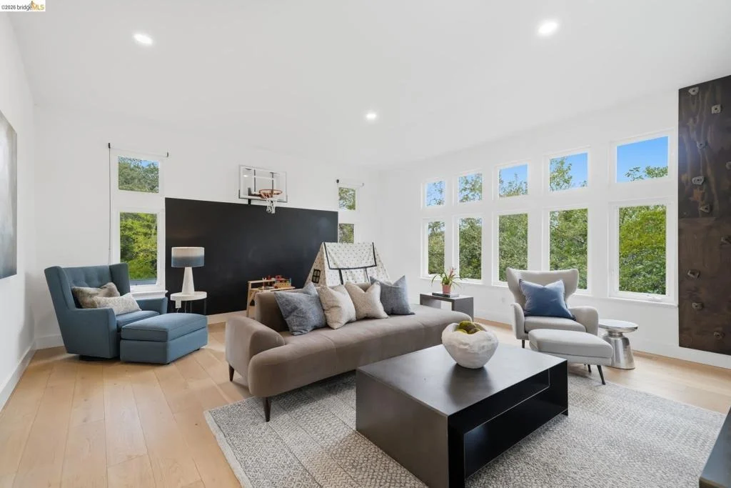 Photo of 857 A Mountain View Drive