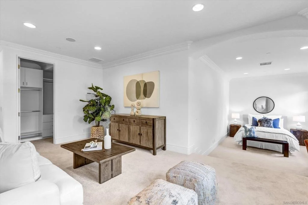 Photo of 6102 Avenida Alteras