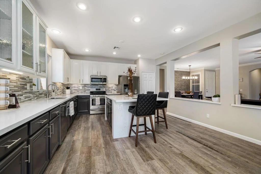 Photo of 49467 Douglas Street