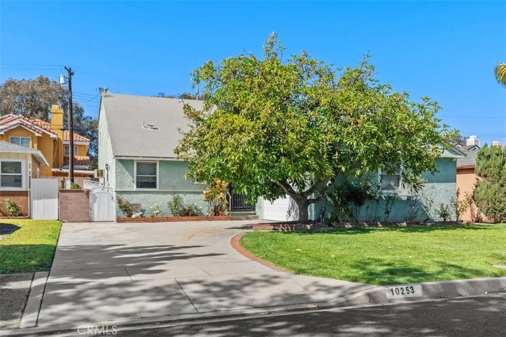 Photo of 10253 Angell
