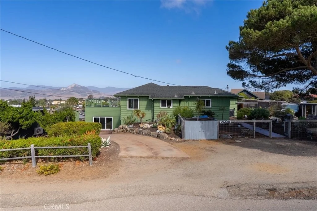 Photo of 2460 Bayview Heights
