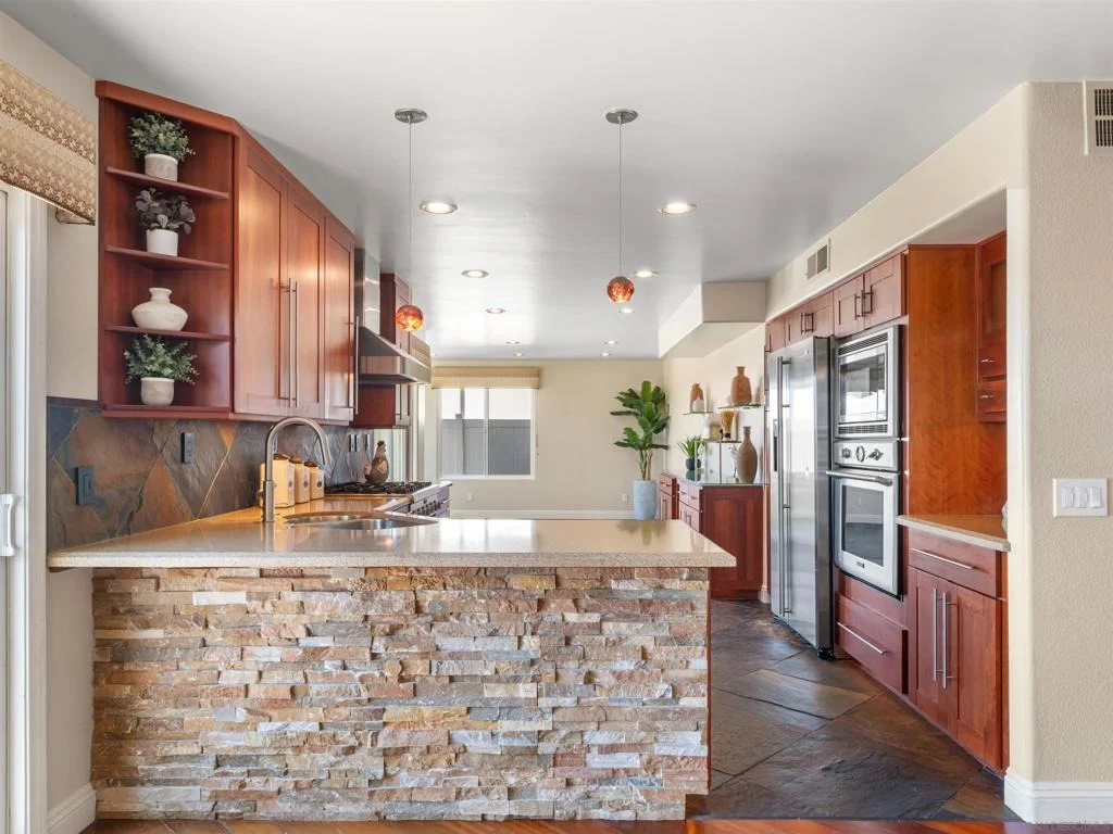 Photo of 2075 Boulders Road