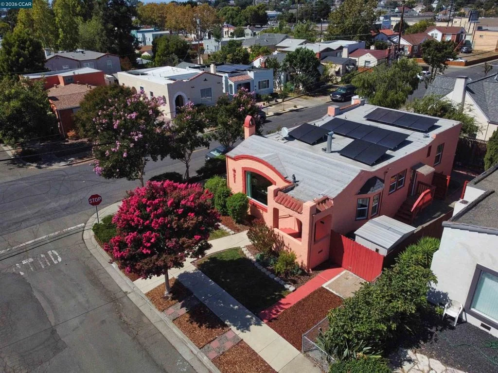 Photo of 1402 Gordon Street