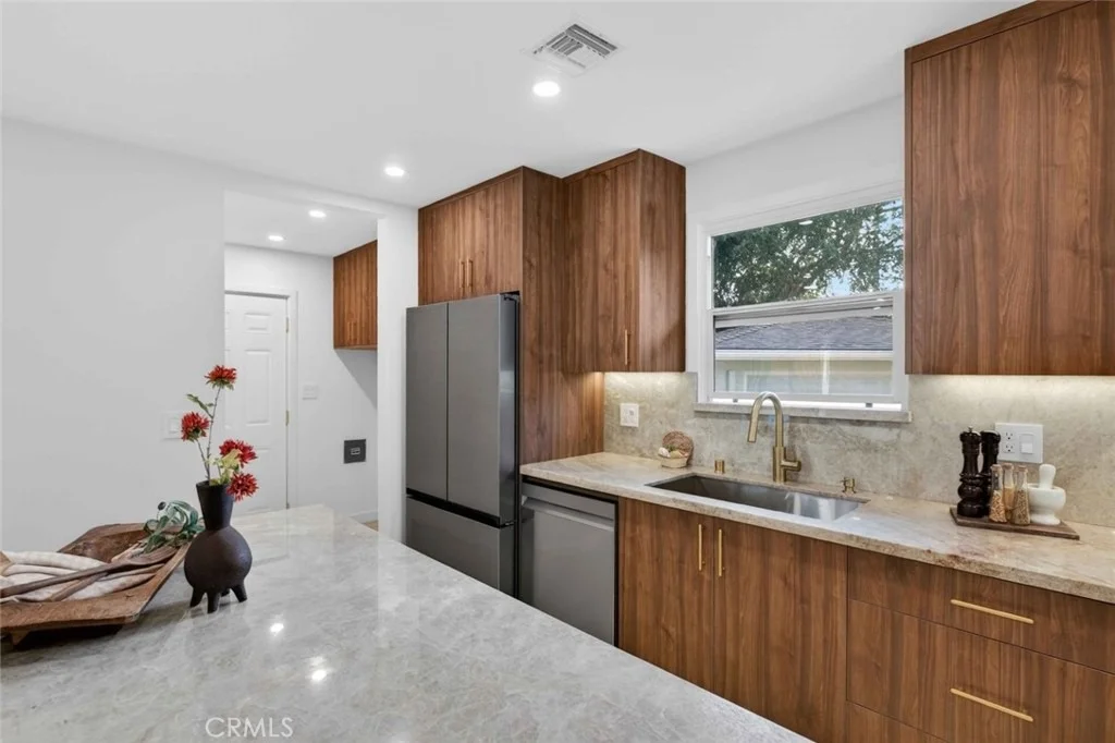 Photo of 6433 Creemore Lane