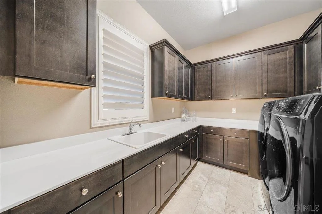 Photo of 541 Ledge