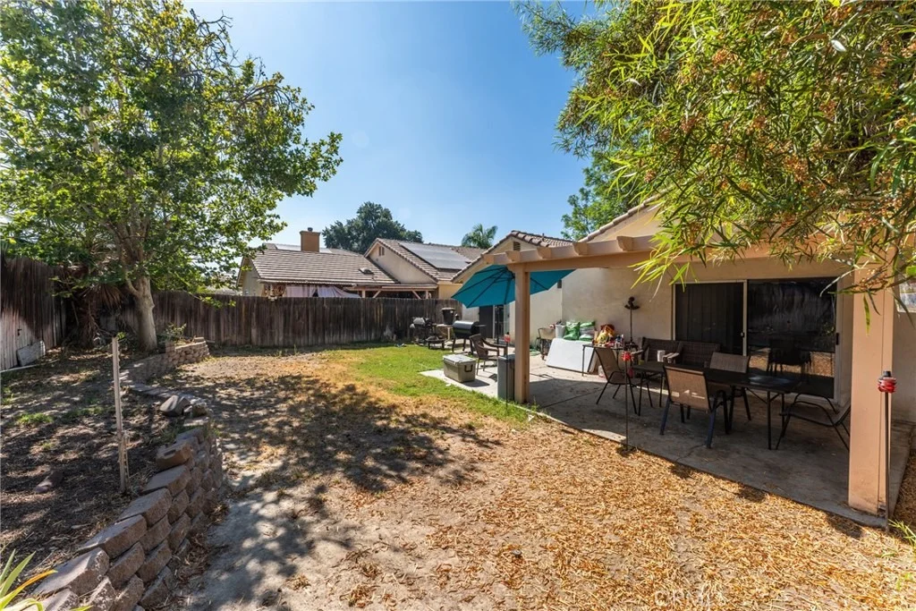 Photo of 955 Peacock Dr