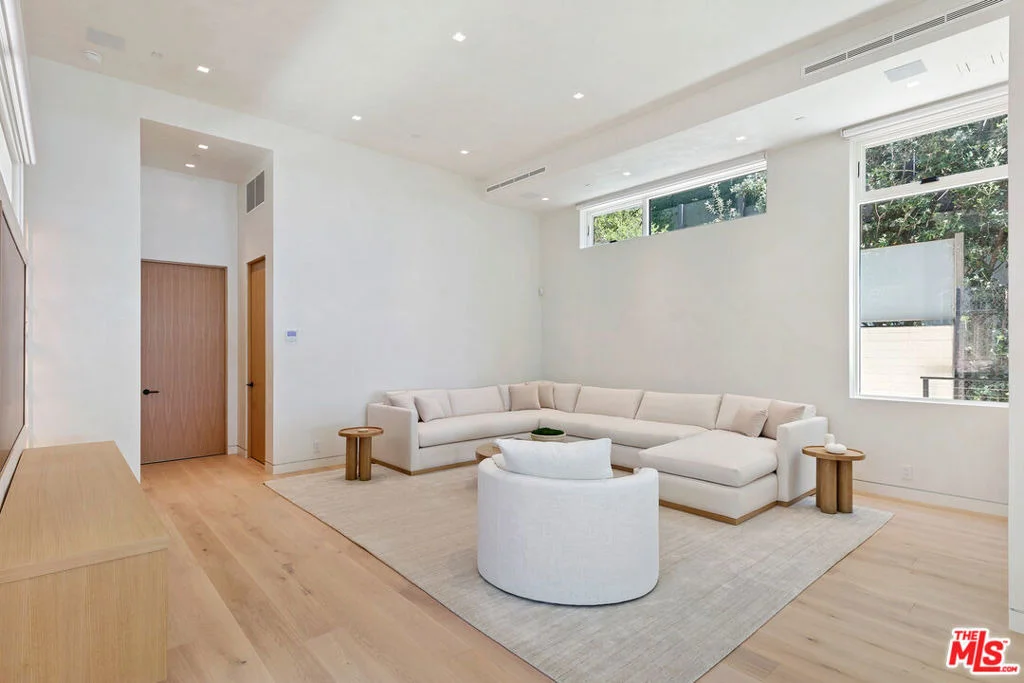 Photo of 31224 Broad Beach Road