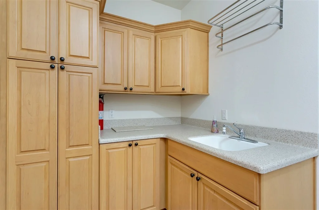Photo of 944 Juniper Lane