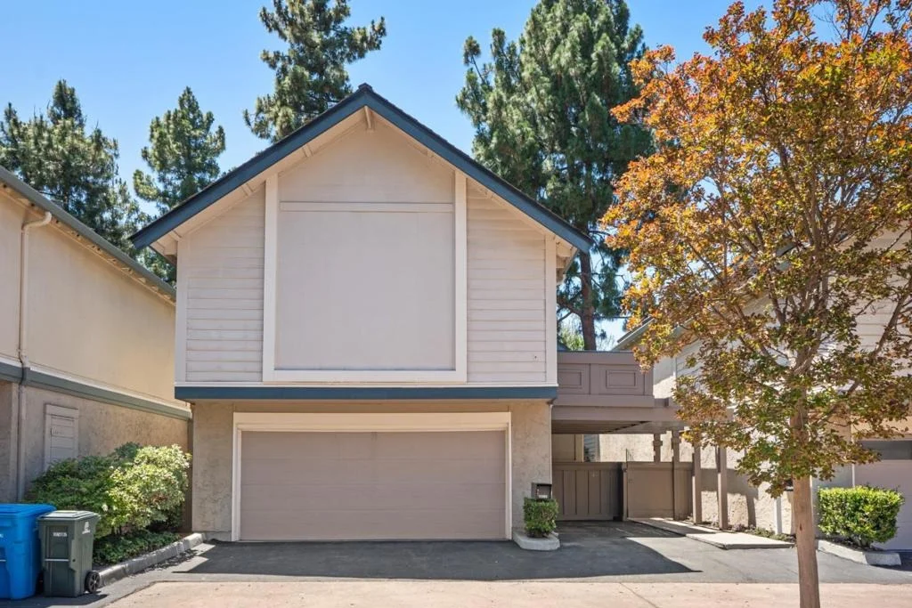 Photo of 10093 Senate Way