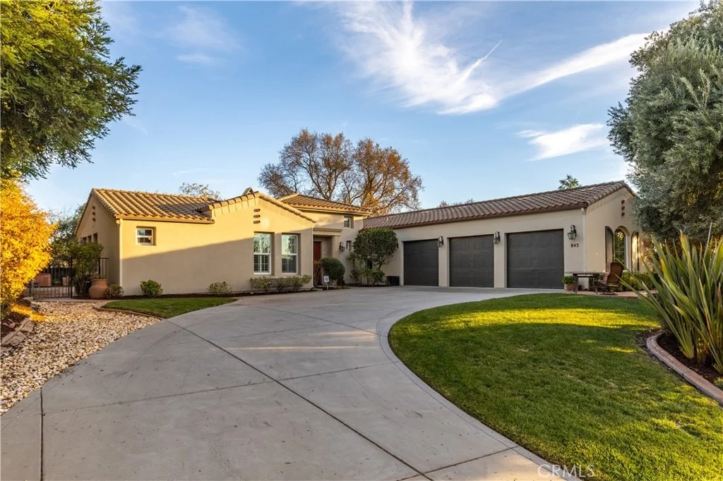 Photo of 843 Hacienda Circle