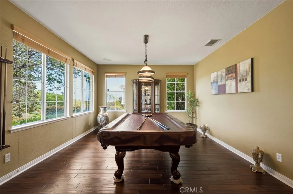 Photo of 3165 Forest View