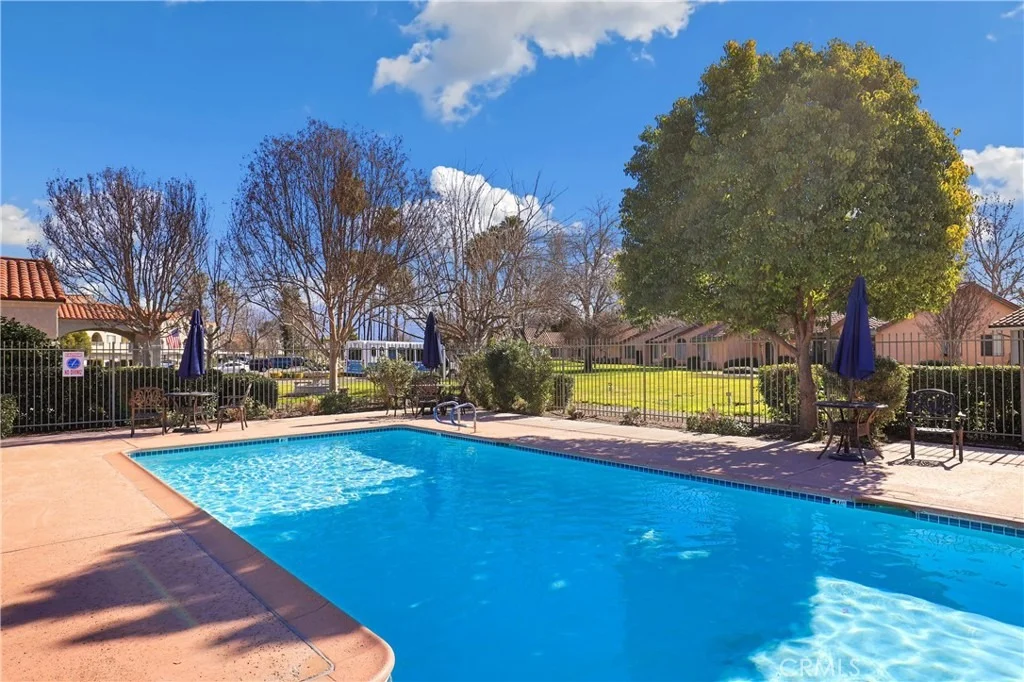 Photo of 1041 Mountain View