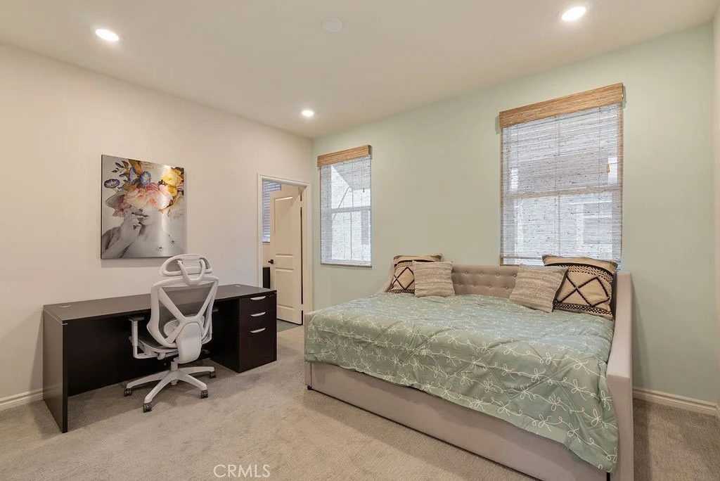 Photo of 1341 Reliance