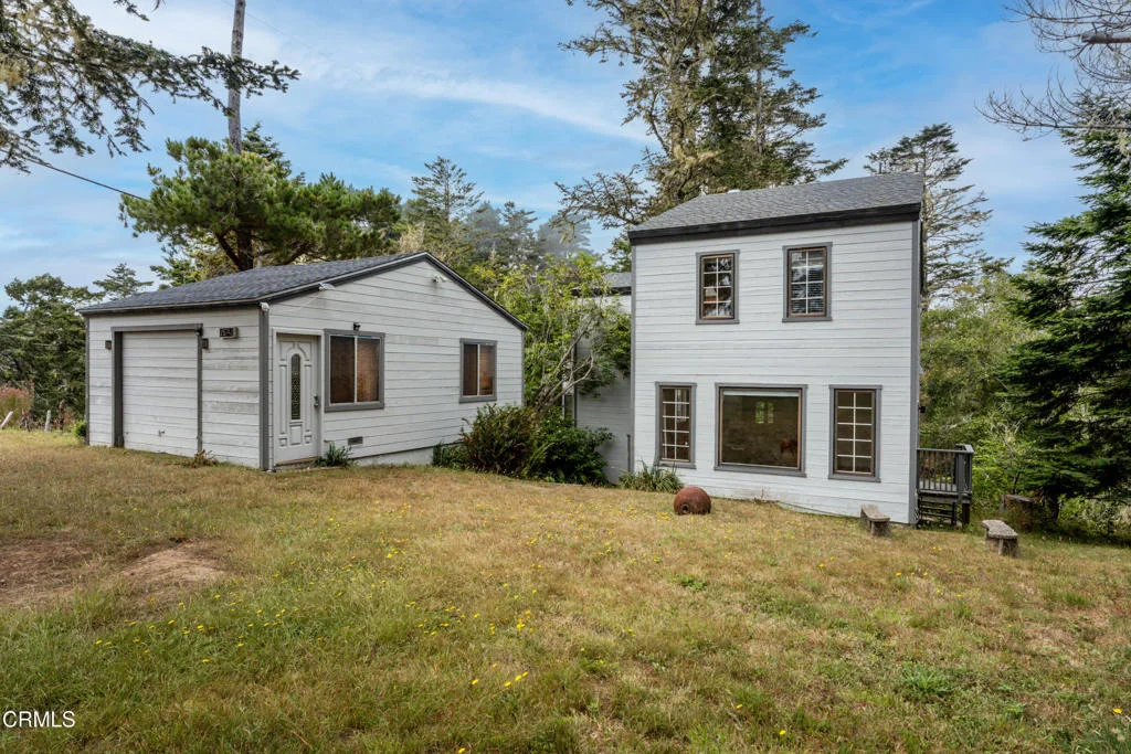 Photo of 15741 Forest View Road