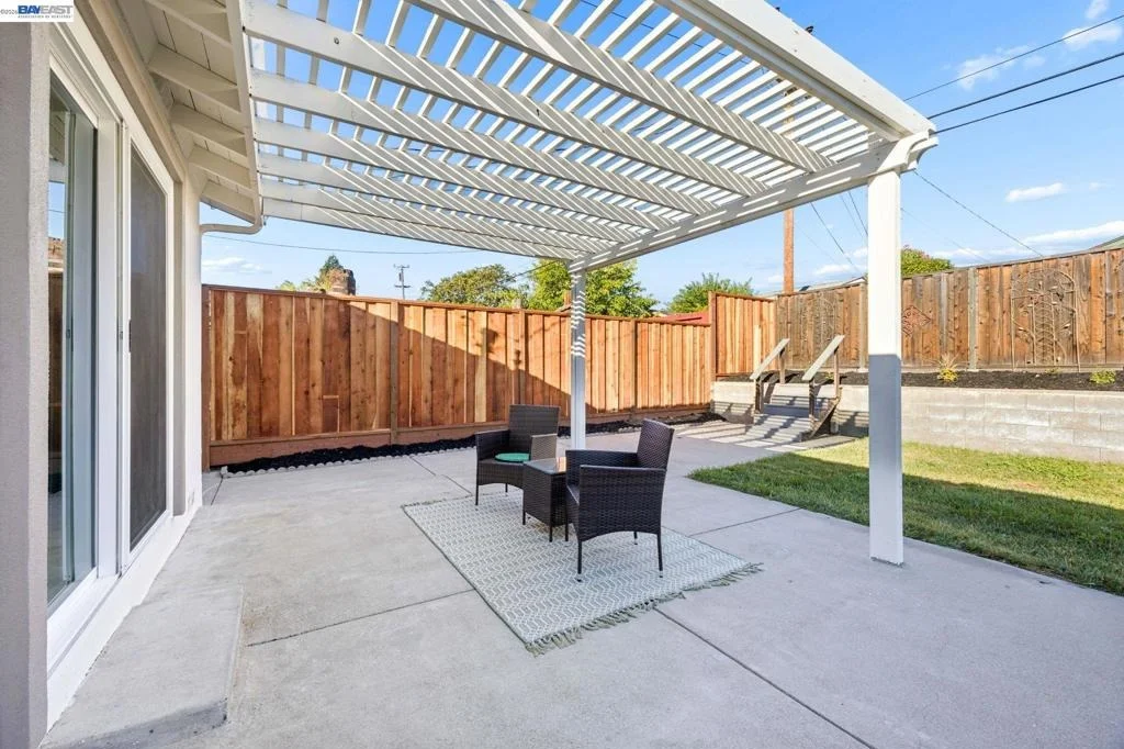 Photo of 7657 Kilrush Ave