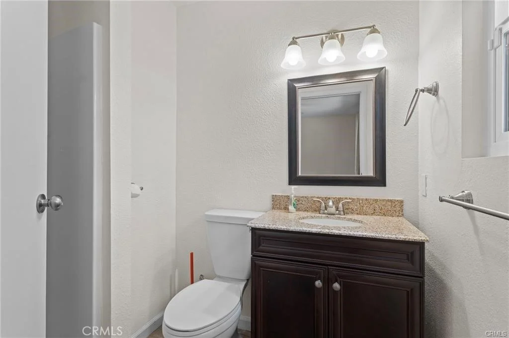 Photo of 2051 6th