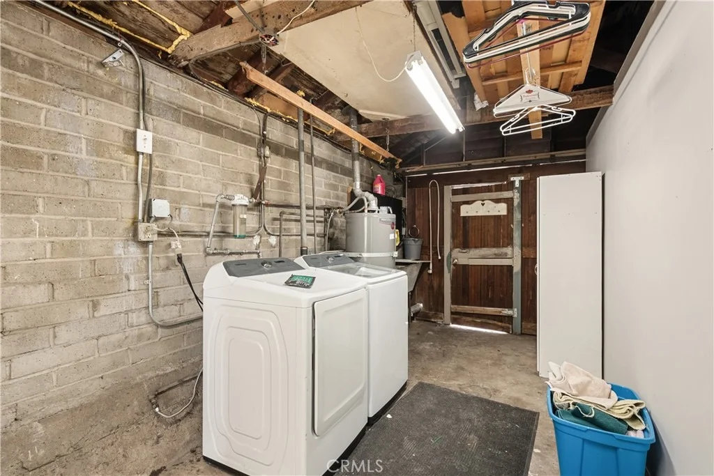 Photo of 1195 N Campus Avenue