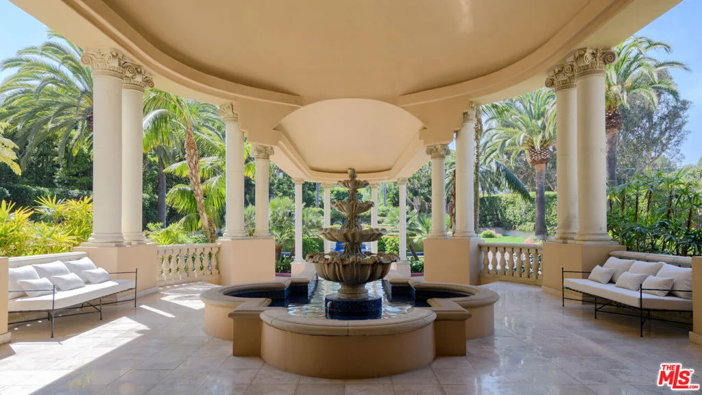 Photo of 28824 Cliffside Drive