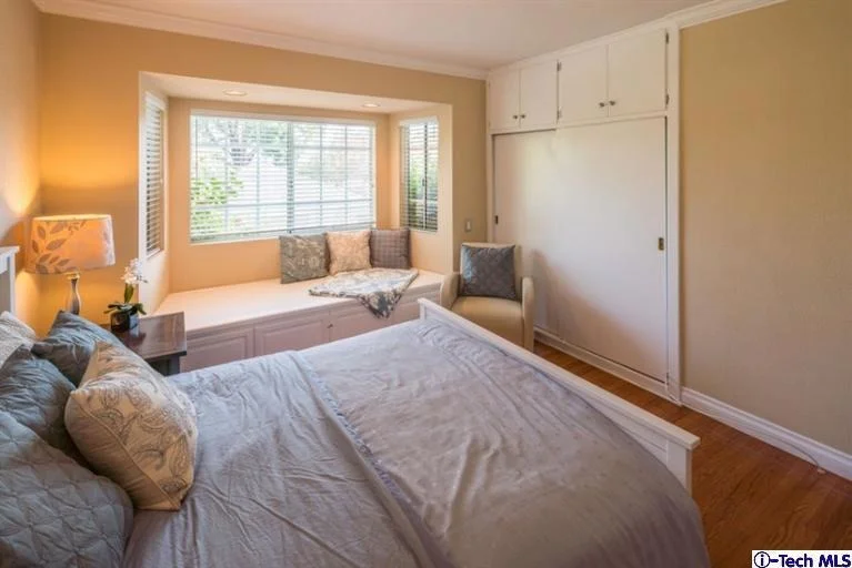 Photo of 72 Sierra Madre Boulevard