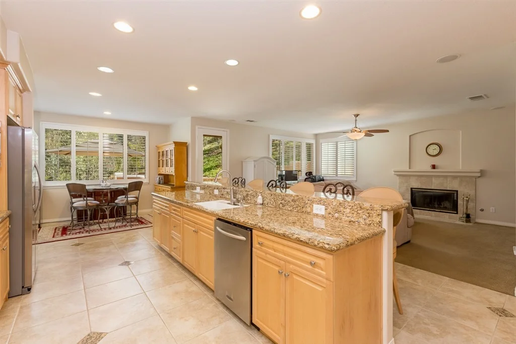 Photo of 941 Bellagio Road