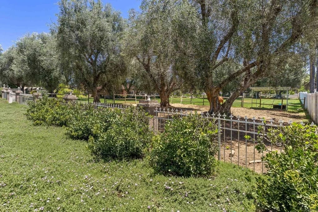 Photo of 2365 Shaylene Way