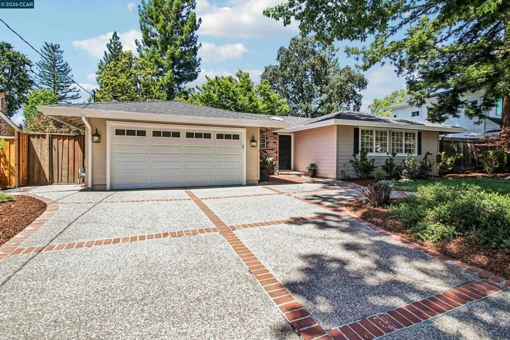 Photo of 167 Belgian Drive