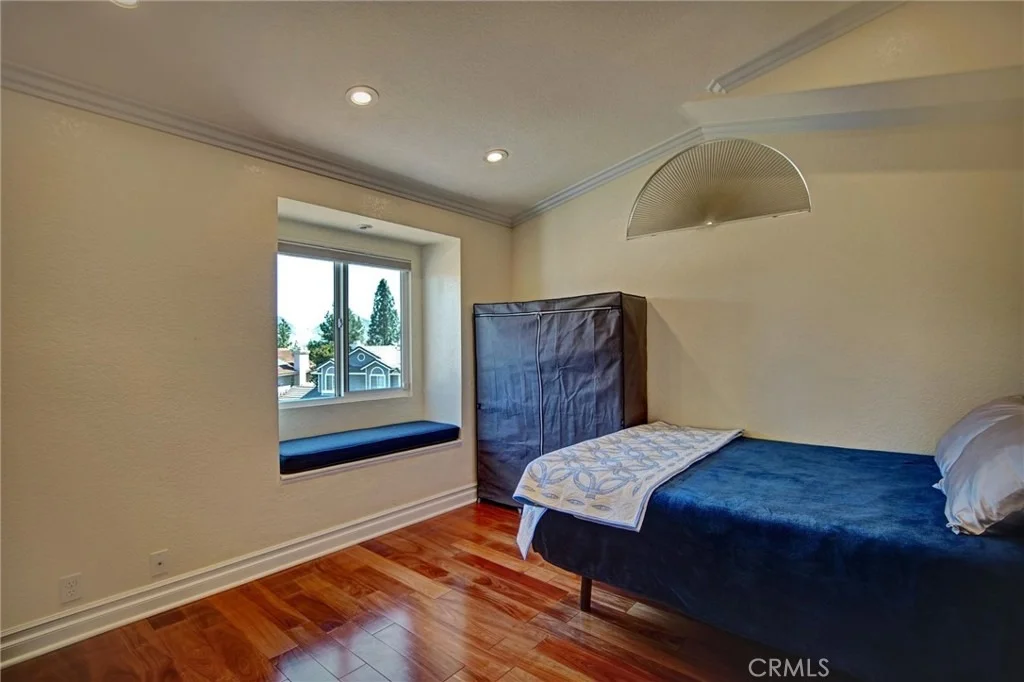 Photo of 445 Somerset Circle