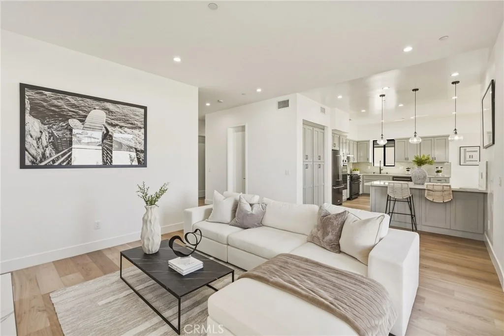Photo of 2501 Curtis