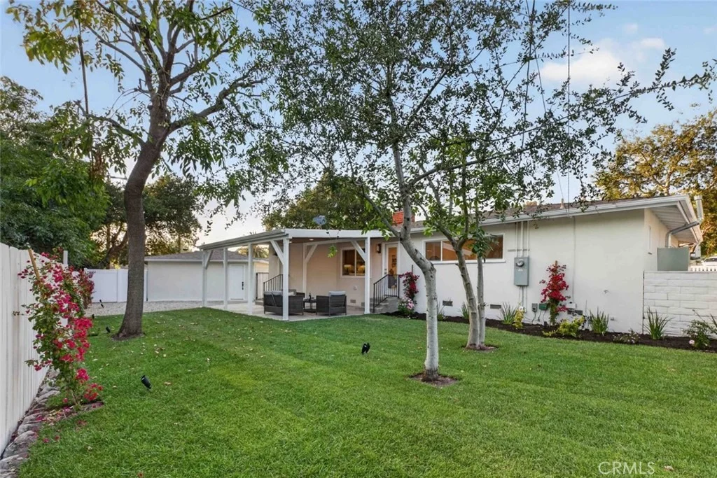 Photo of 6433 Creemore Lane